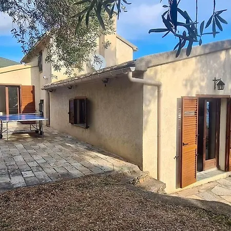 Villa Miomo Pour 6 A 8 Personnes Avec Vue Mer-3